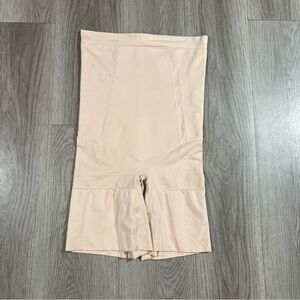 SPANX High Waist Mid Thigh Soft Nude Shapewear Shorts Size Large Tummy Control